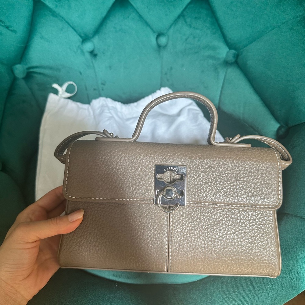 Cafune Togo taupe brownstone leather stance wallet